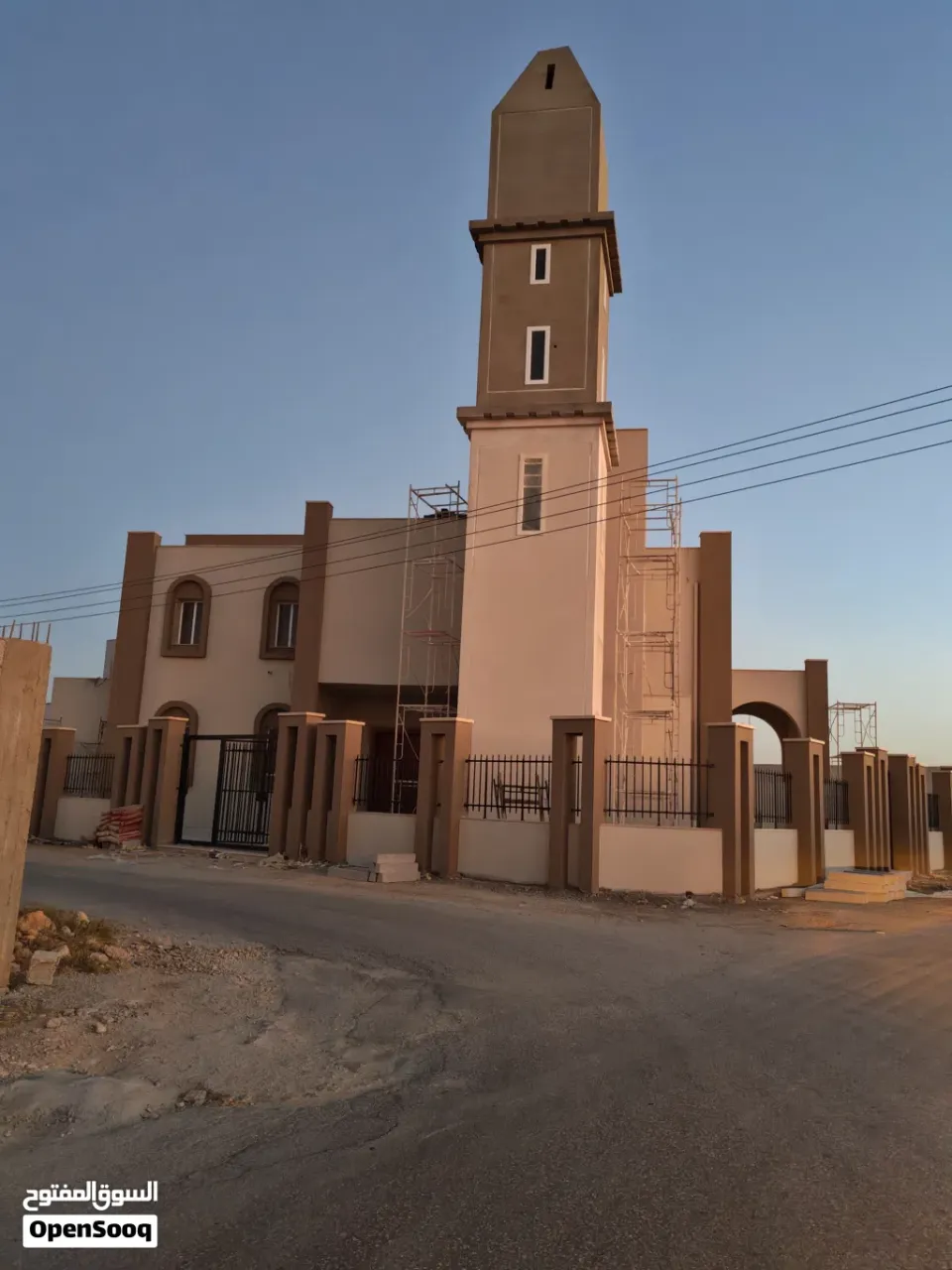 إعلان: نصف هكتار (5,000 متر مربع) بموقع ممتاز – النواقية — بنغازي على دكاني
