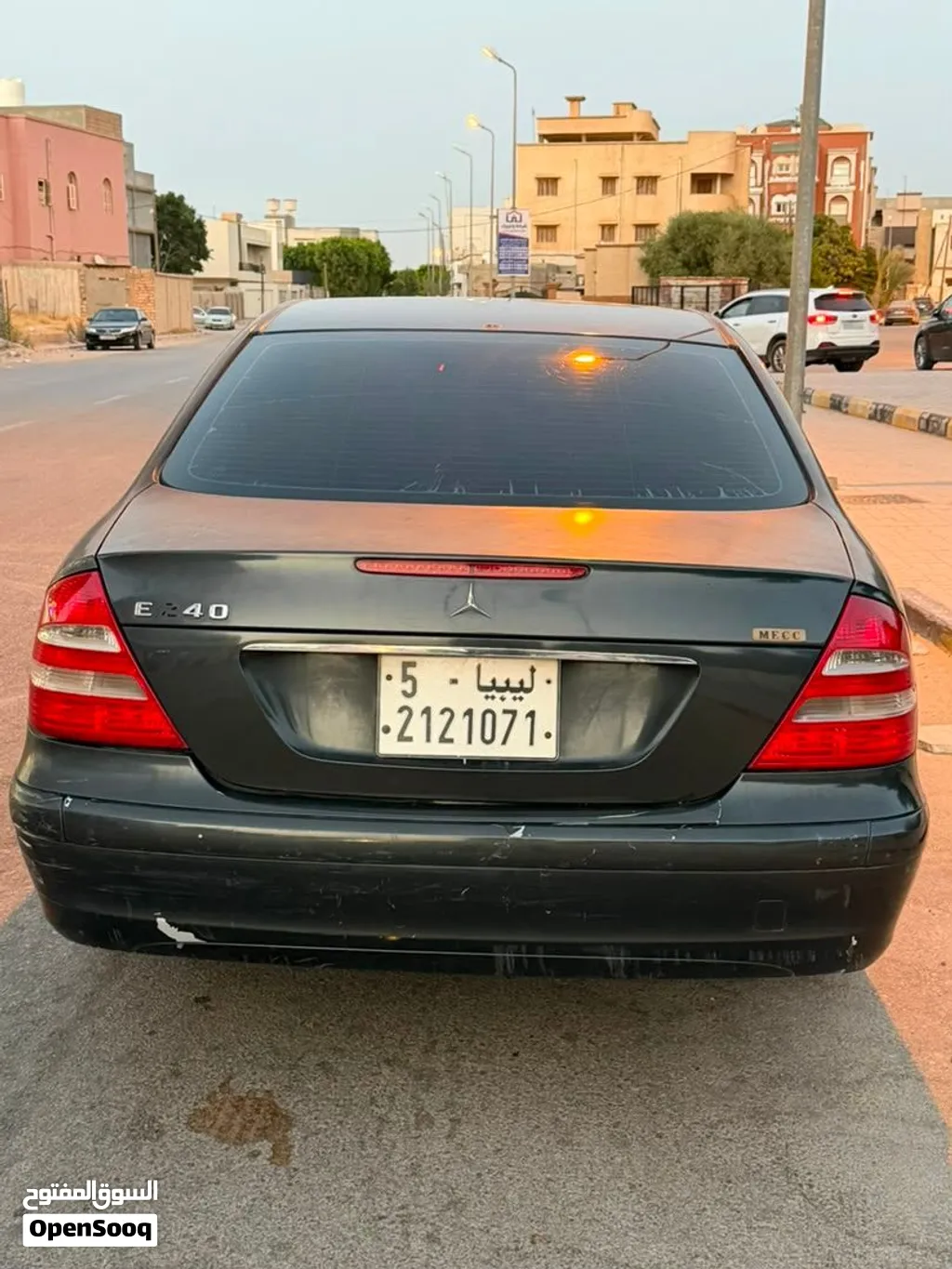 صورة 3 لـ مرسيدس E240 - موديل قديم بحالة جيدة — طرابلس - حي دمشق